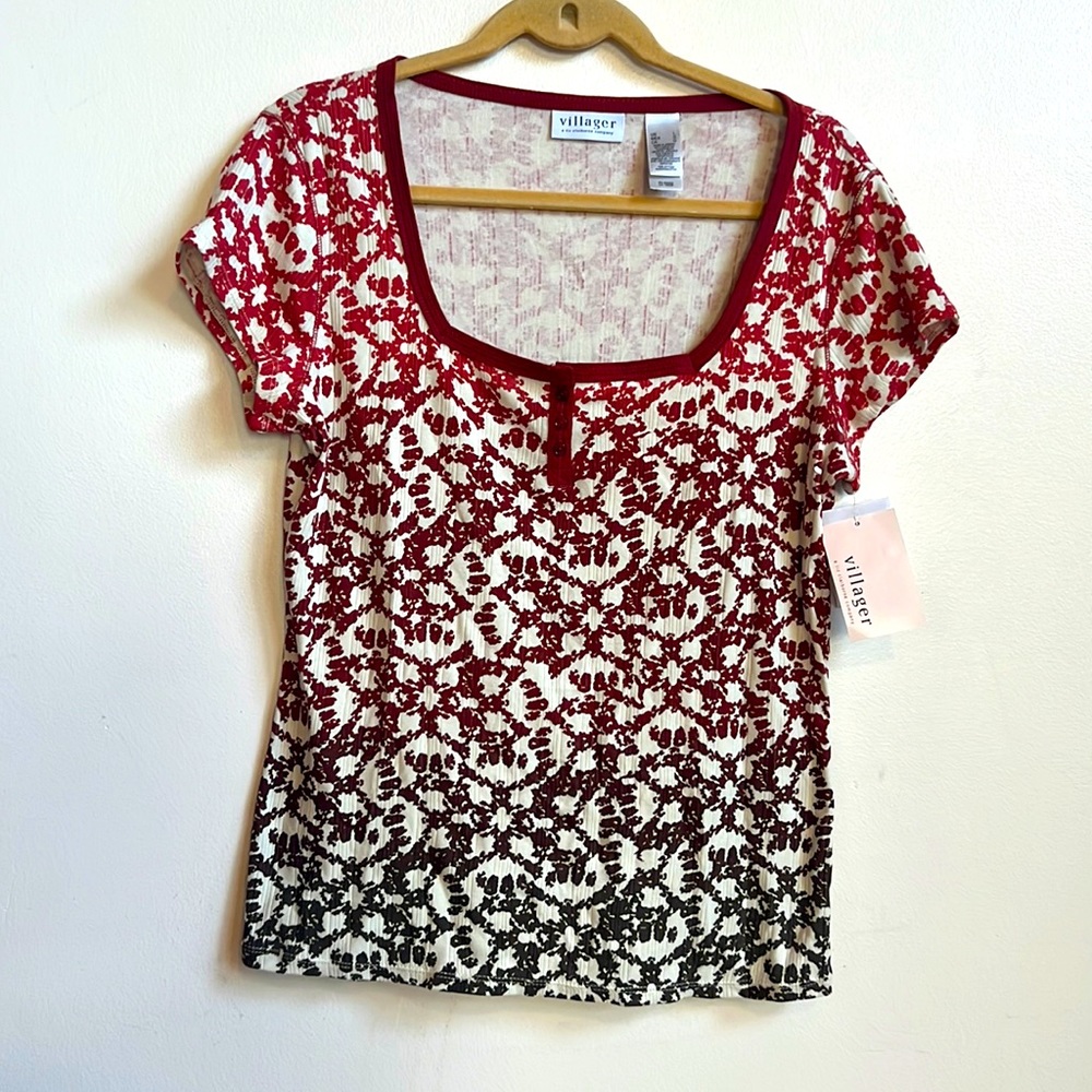 Villager by Liz tee ombre color, modified boat neck with buttons NWT